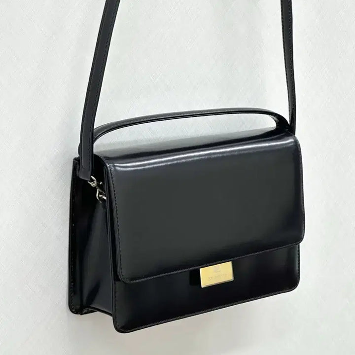 [BUNJANG] Courreges Black Leather Square Handbag / courreges / 꾸레쥬 블랙 스퀘어 핸드백