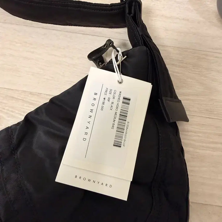 [SOLD OUT] 브라운야드 워시드 호보백 새상품