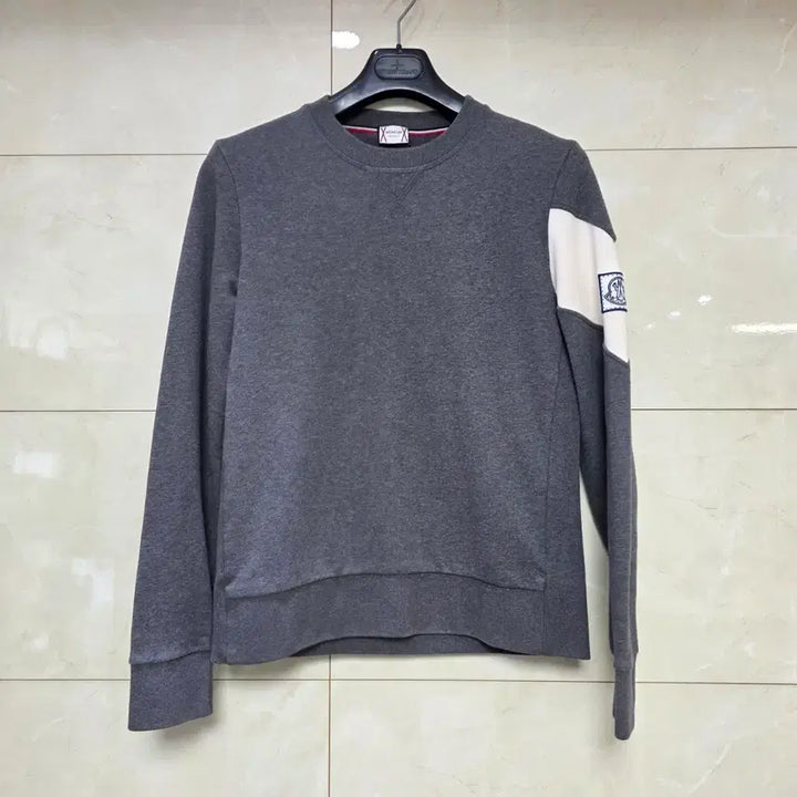 [BUNJANG] Moncler Gamma Blue M Size Men&