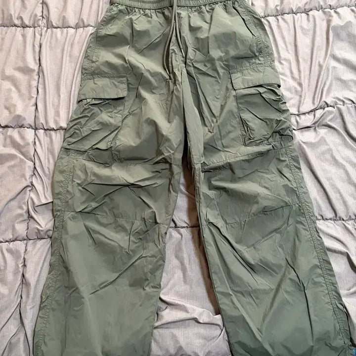 [BUNJANG] Code:Graphy Cool Nylon Cargo Parachute Pants / 코드그라피 쿨 나일론 카고 파라슈트 팬츠 카키 s