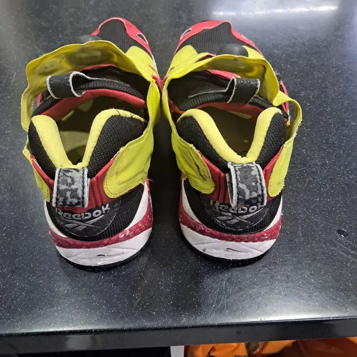 [BUNJANG] Reebok Insta Pump Fury "Red Apple" Sneakers (280mm) / 무배)퓨리 2켤레 2만원