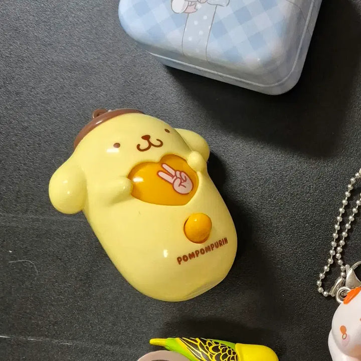 [BUNJANG] Sanrio Pompompurin Rock-Paper-Scissors Game Keychain Gacha / [폼폼푸린] 산리오 가위바위보 게임 키링 가챠