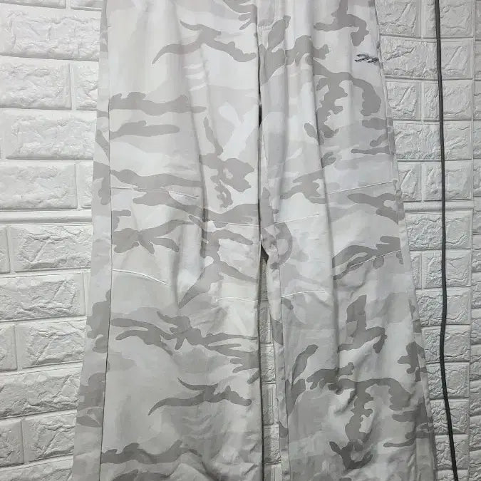 [SOLD OUT] 탄산마그네슘 이자반 고등어 팬츠