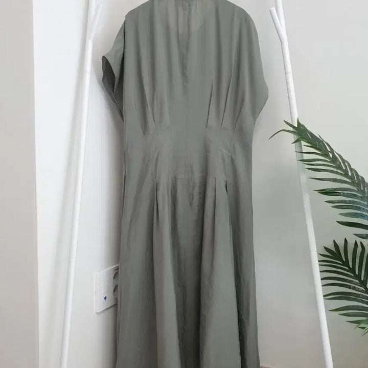 [SOLD OUT] 코스cos 웨이스트 플리티드 원피스