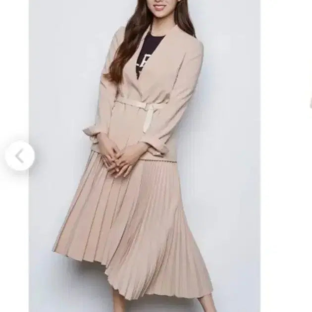 [BUNJANG] It MICHAA Asymmetrical Pleated Skirt / 잇미샤 언발 플리츠 스커트