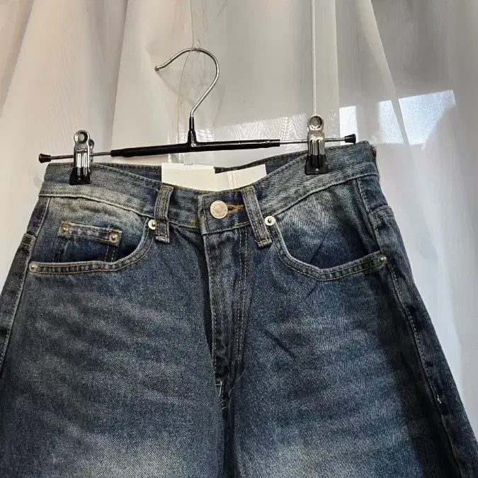 [SOLD OUT] L싸이즈 592 무릎 포인트 와이드 워싱 데님