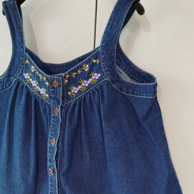 [BUNJANG] Embroidered Denim Bustier Vest / 꽃자수가 예쁘게 놓인 청 뷔스티에 조끼