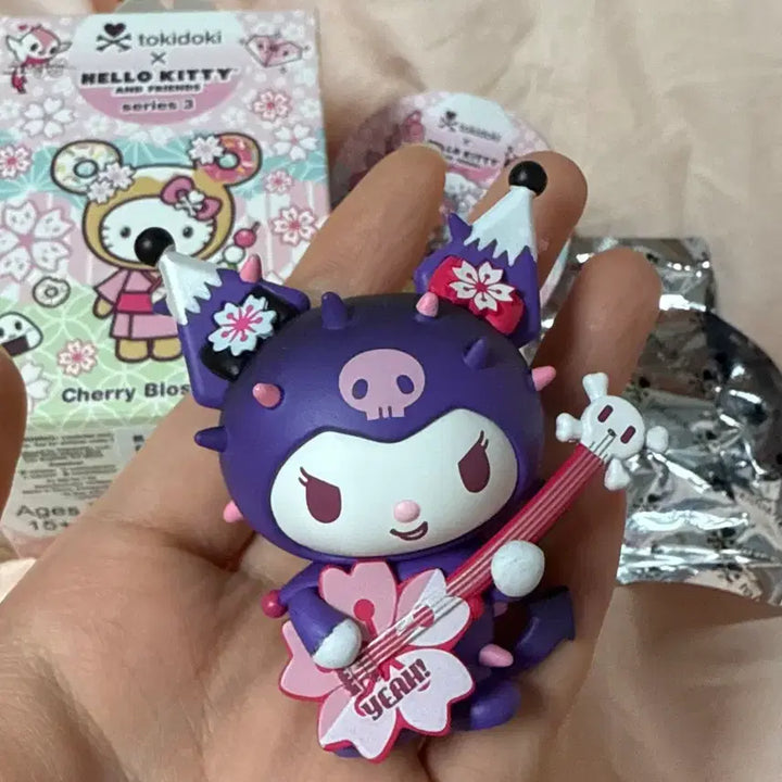 [BUNJANG] Tokidoki Sanrio Kuromi Blossom Series Figure / (새상품)킨키로봇 토키도키 tokidoki 블라썸시리즈 산리오 쿠로미 정