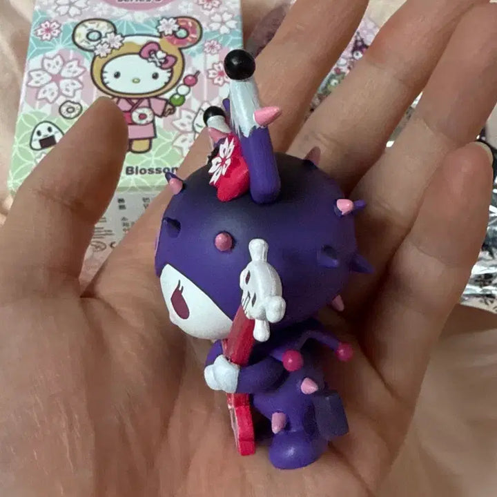 [BUNJANG] Tokidoki Sanrio Kuromi Blossom Series Figure / (새상품)킨키로봇 토키도키 tokidoki 블라썸시리즈 산리오 쿠로미 정