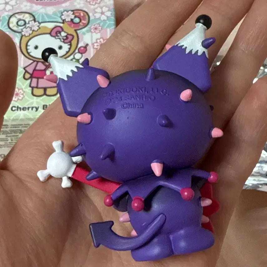[BUNJANG] Tokidoki Sanrio Kuromi Blossom Series Figure / (새상품)킨키로봇 토키도키 tokidoki 블라썸시리즈 산리오 쿠로미 정