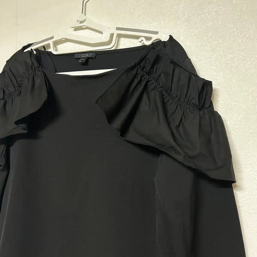 [BUNJANG] COS Frill Long Sleeve T-Shirt Black S / 코스 프릴 긴팔티 s 블랙