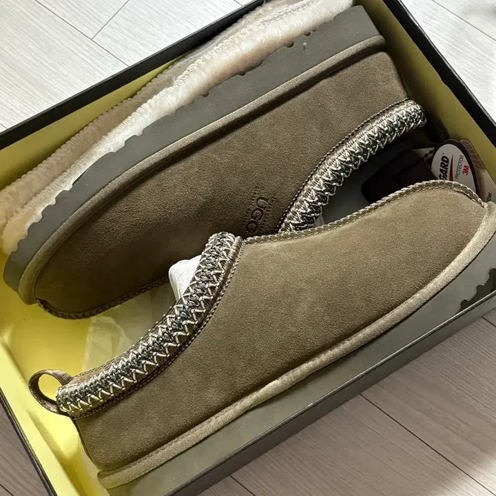 [BUNJANG] Tasman Ugg Boots Brown EU42 / (새상품) 타스만 어그 부츠 브라운 EU42