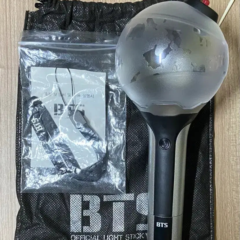 [BUNJANG] BTS ARMY Bomb Ver.2 Lightstick / 방탄소년단 BTS 아미밤 ver.2 팝니다