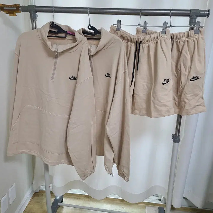 [BUNJANG] Nike Half-Zip T-Shirt and Shorts Set - Beige / 나이키반집업반팔반바지세트베이지새옷