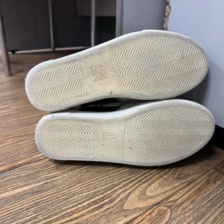 [BUNJANG] AMI 270 Made in Portugal Sneakers / AMI 아미 270 포르투갈 생산품 Made in Portugal