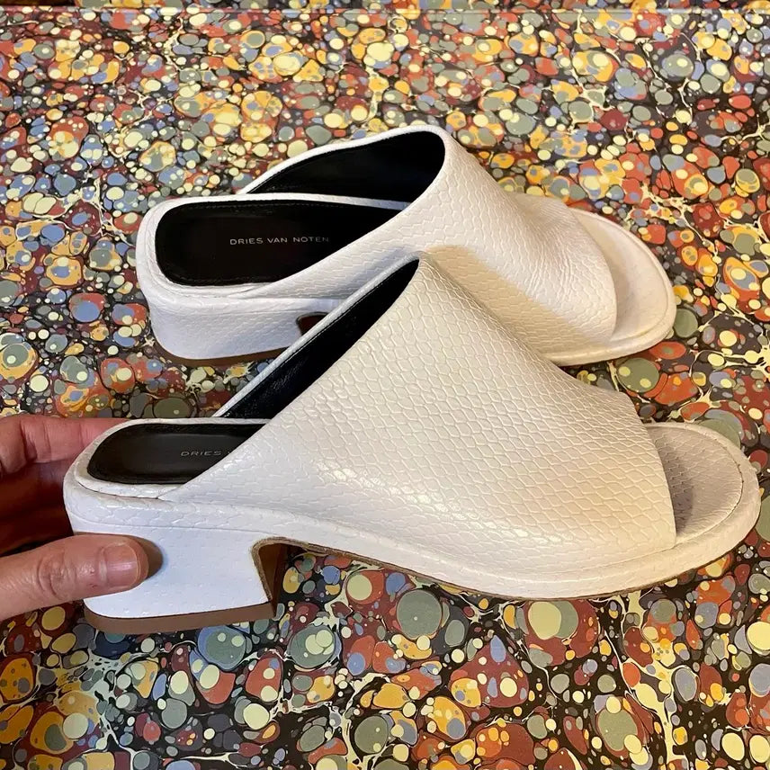 [BUNJANG] Dries Van Noten White Leather Mule Sandals / dries van noten 드리스반노튼 화이트 레더 뮬 슬리퍼 샌들