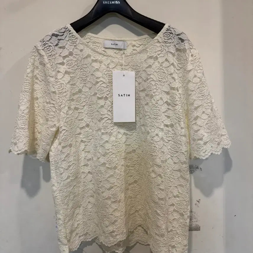 [BUNJANG] New Satin Lace Blouse / 새상품 사틴 레이스 블라우스