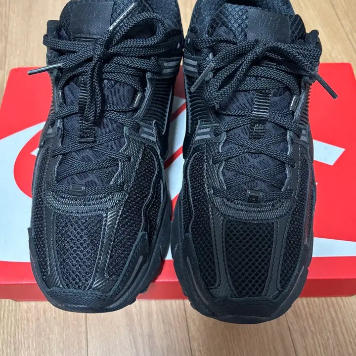 [BUNJANG] Nike Zoom Vomero 5 SP Black Sneakers / [250] 나이키 줌 보메로 5 SP 블랙