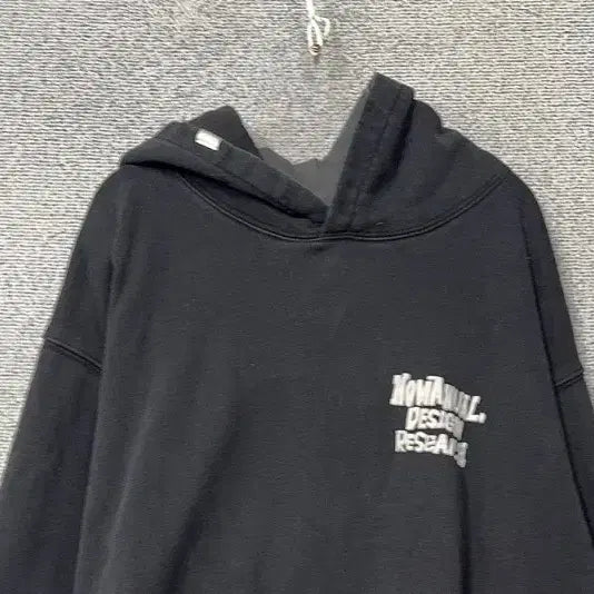 [SOLD OUT] 노매뉴얼 블랙 백프린팅 로고 후드티 L