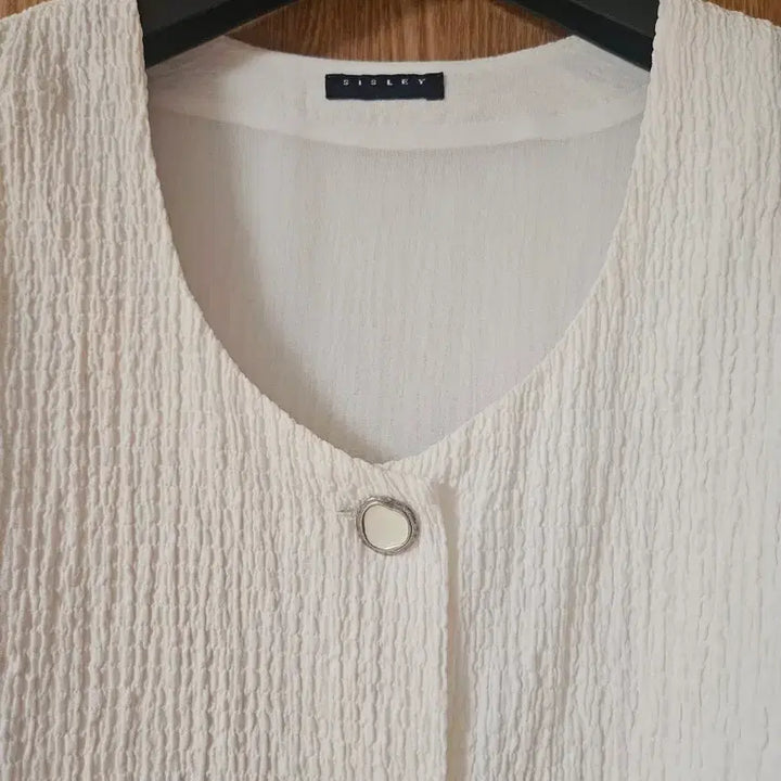 [SOLD OUT] 시슬리 릴리아 크롭 가디건형 블라우스