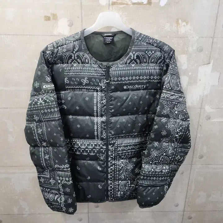 [BUNJANG] Discovery Pictor Paisley Goose Down Lightweight Jacket / (100)디스커버리 정품 남성 픽토르 페이즐리 구스 경량/100/상태우수