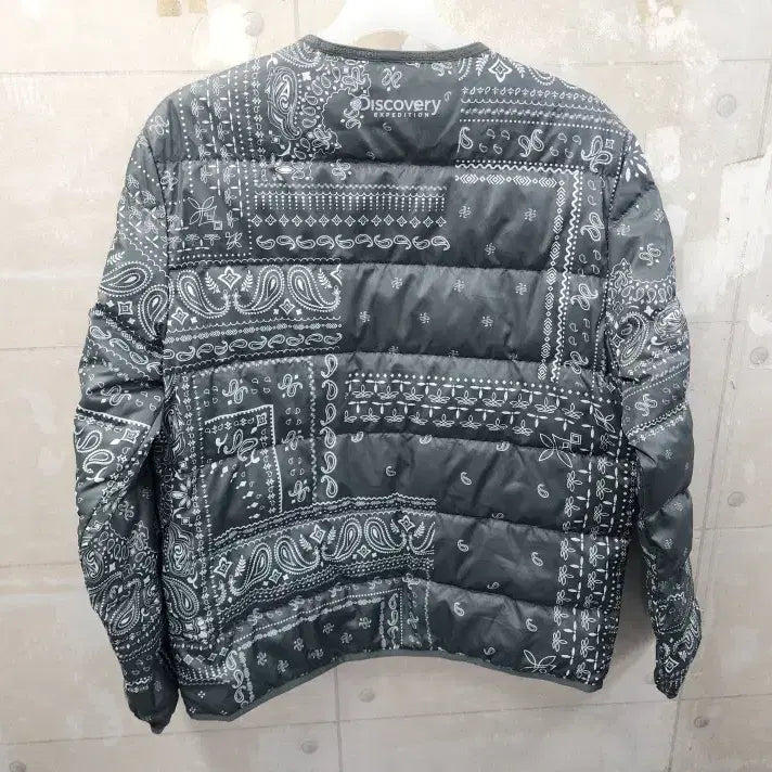 [BUNJANG] Discovery Pictor Paisley Goose Down Lightweight Jacket / (100)디스커버리 정품 남성 픽토르 페이즐리 구스 경량/100/상태우수