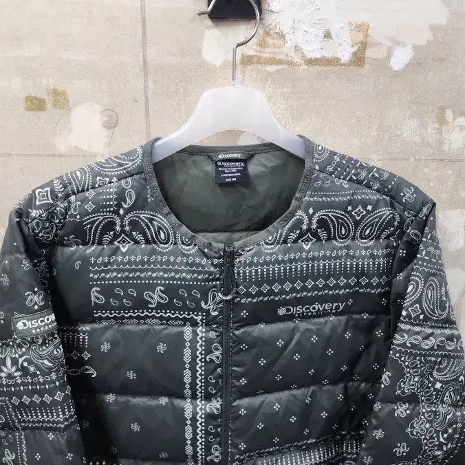 [BUNJANG] Discovery Pictor Paisley Goose Down Lightweight Jacket / (100)디스커버리 정품 남성 픽토르 페이즐리 구스 경량/100/상태우수