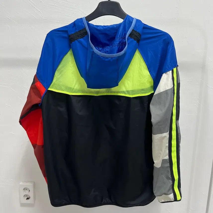 [SOLD OUT] L 나이키 와일드런 경량 바람막이 자켓