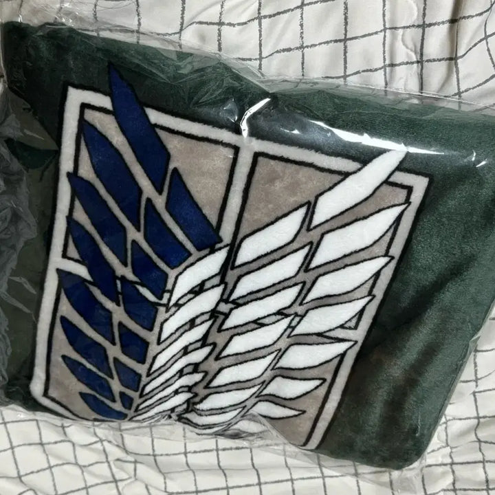 [BUNJANG] Frank Burger Attack on Titan Survey Corps Cape Blanket / 프랭크버거 진격의 거인 조사병단 망토 담요