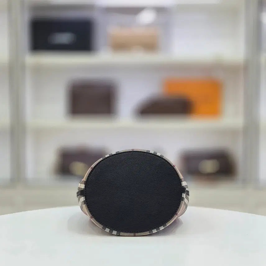 [BUNJANG] Burberry Haymarket Nova Small Bucket Shoulder Bag / 버버리 헤이마켓 노바 카메라 스몰 버킷 숄더백 40571581