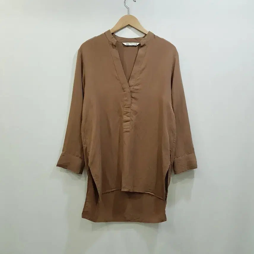 [SOLD OUT] 자라 브이넥 루즈핏 박시 언발 긴팔 롱 블라우스 여L Q339