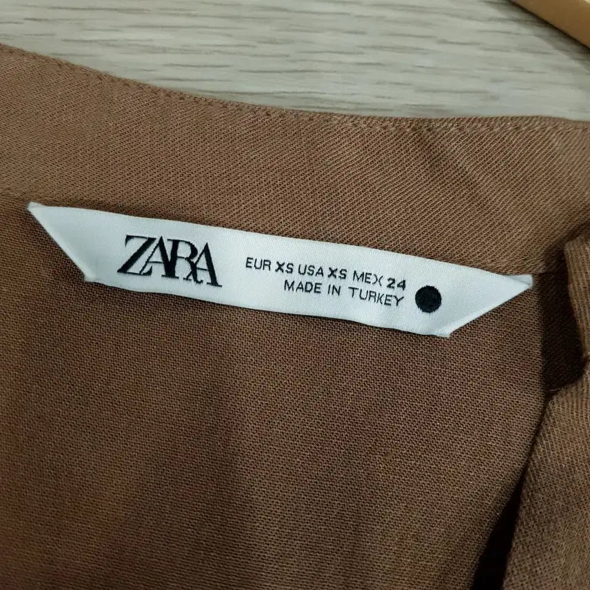 [SOLD OUT] 자라 브이넥 루즈핏 박시 언발 긴팔 롱 블라우스 여L Q339