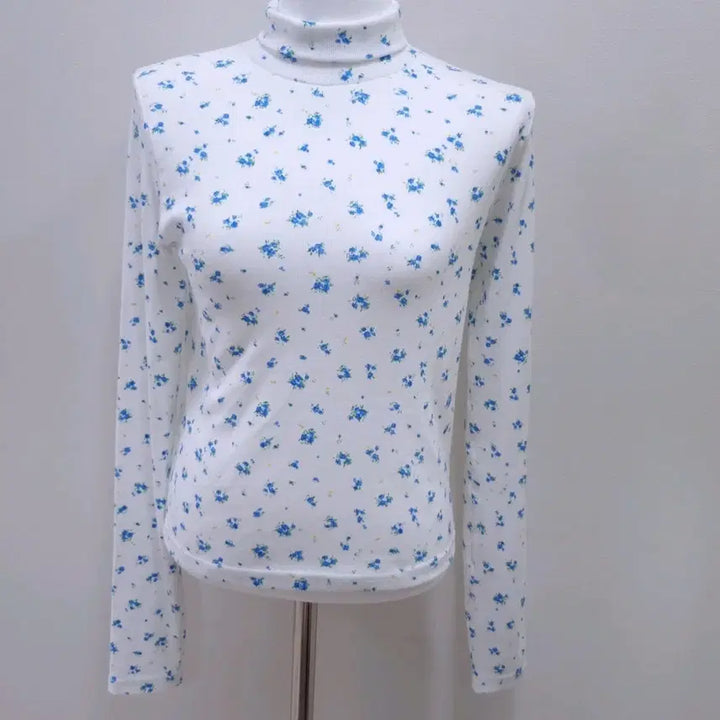 [BUNJANG] Floral Turtleneck T-shirt / 플라워 터틀넥 티셔츠