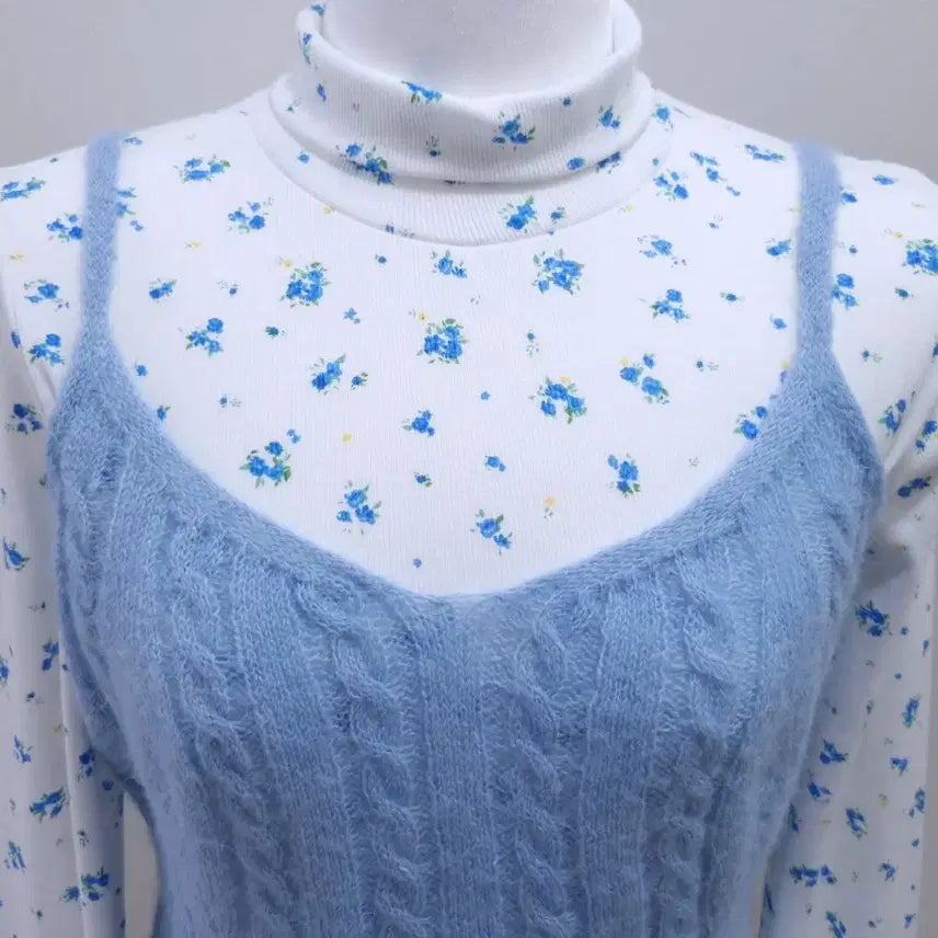 [BUNJANG] Floral Turtleneck T-shirt / 플라워 터틀넥 티셔츠