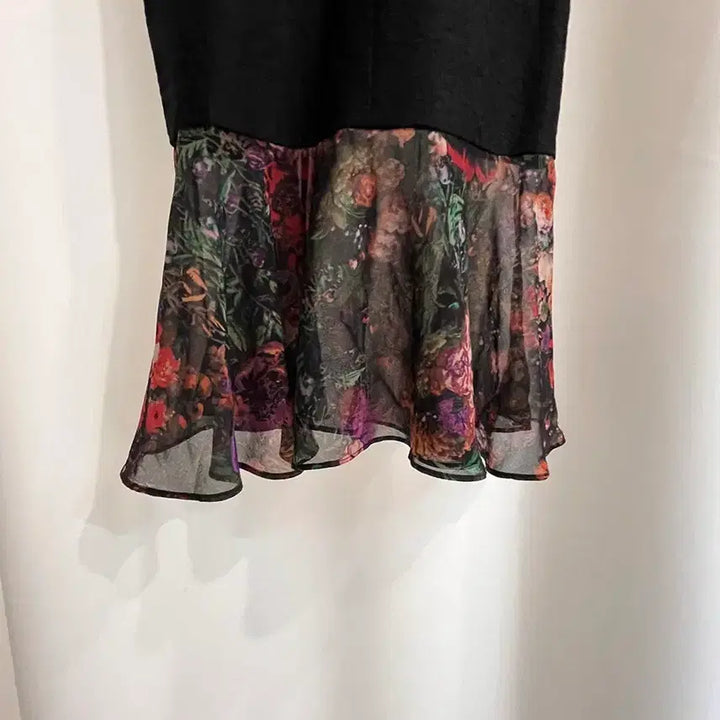 [SOLD OUT] Black Halo 한정판 콜라보 뷔스티에 플로럴 원피스