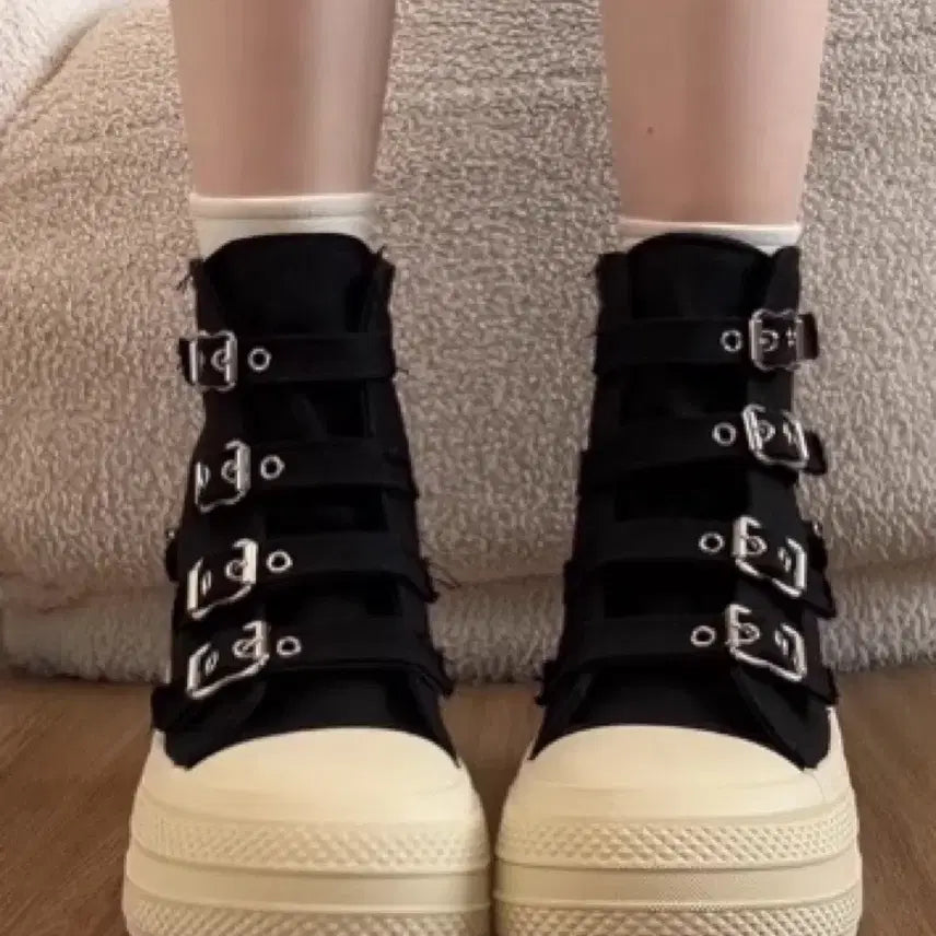 [BUNJANG] Buckle Sneakers (Size 235-240) / 버클 스니커즈 235-240