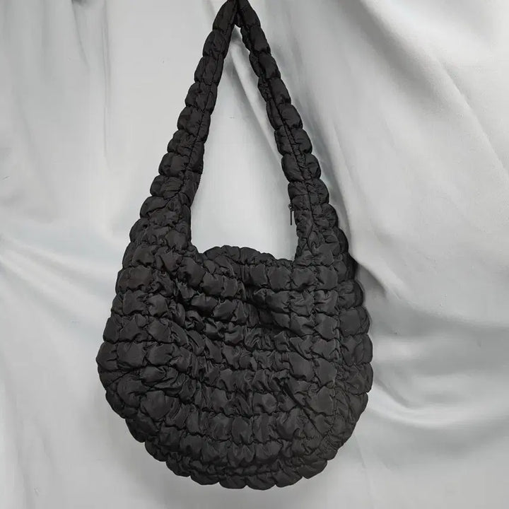 [SOLD OUT] COS 코스 퀼팅 오버사이즈 숄더백 블랙