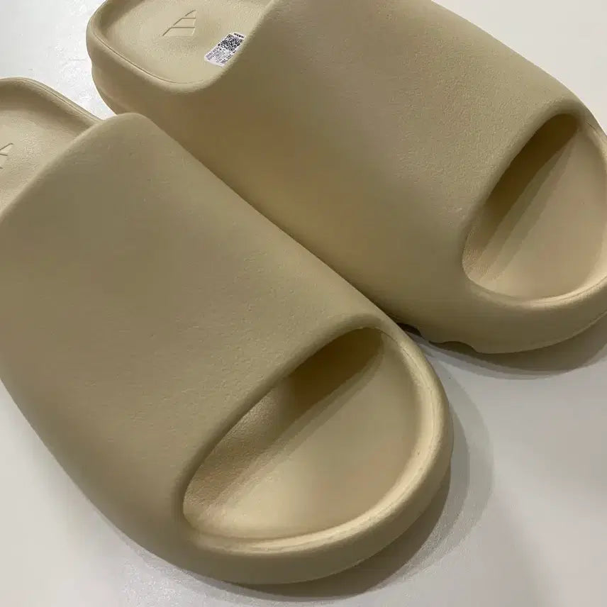 [SOLD OUT] [새상품] 아디다스 이지 슬라이드 본 FZ5897 295mm