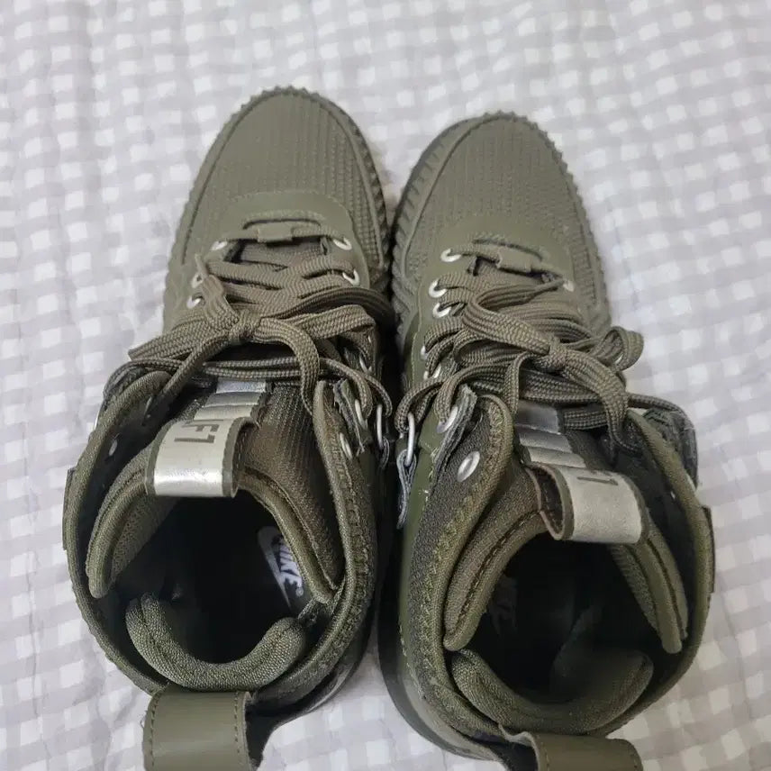 [BUNJANG] Nike LF1 Olive Sneakers / 나이키 LF1 올리브 스니커즈