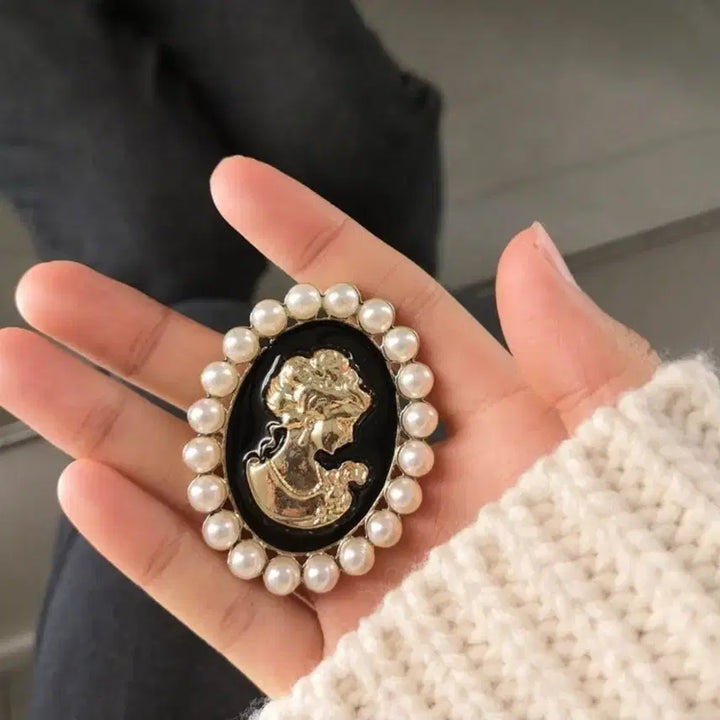 [BUNJANG] Pearl Cameo Brooch / 진주 카메오 브로치(새상품)