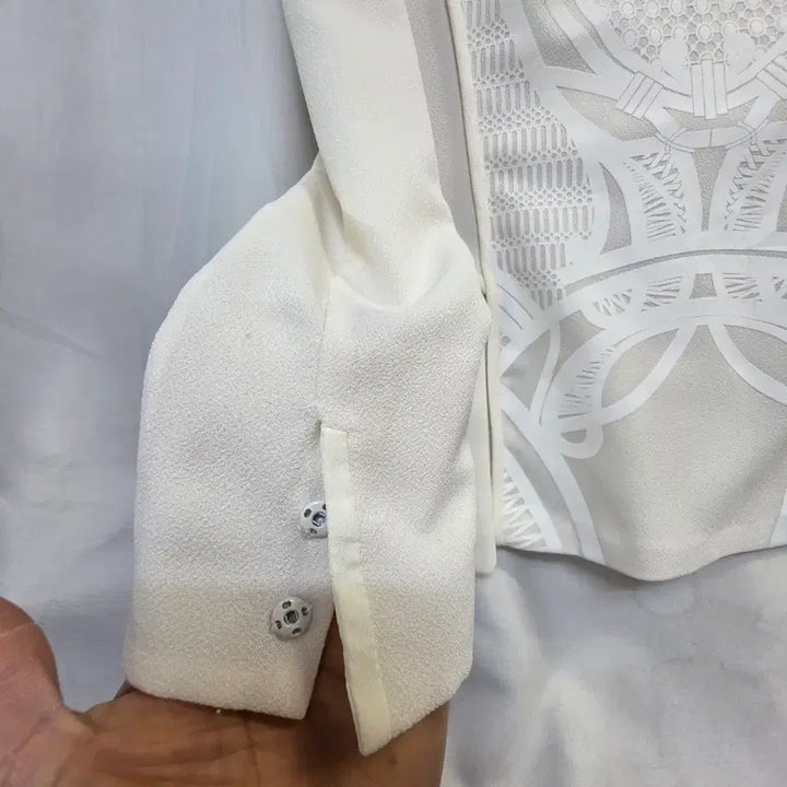 [BUNJANG] MlCHAA Lace Blouse Ivory / it MlCHAA여성 레이스 블라우스 아이보리55~5반