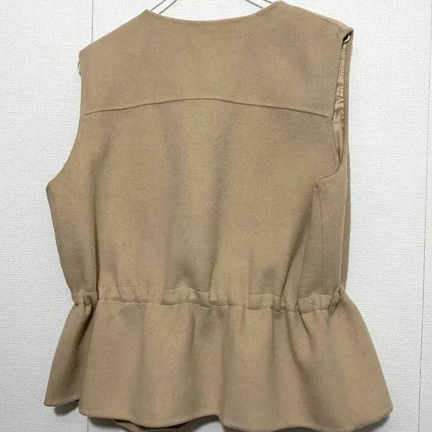 [SOLD OUT] 시슬리  핸드메이드 베스트 22FW