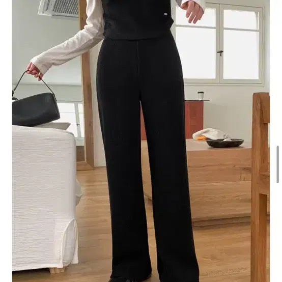 [BUNJANG] Benito Melting Knit-like Soft High-Waist Bootcut Pants / 베니토 멜팅 니트라이크 소프트 극강하이 부츠컷 밴딩 팬츠