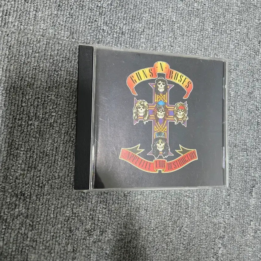 [BUNJANG] 건즈앤로지스 1집 Appetite for Destruction 음반 CD / 건즈앤로지스 1집 Appetite for Destruction 음반 CD