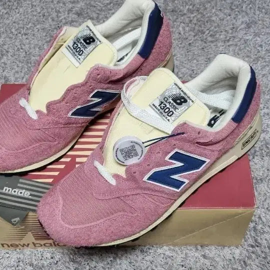 [BUNJANG] New Balance Aimé Leon Dore 1300 Dusty Pink Sneakers / 뉴발란스 1300 에임레온도르 더스티 핑크 295