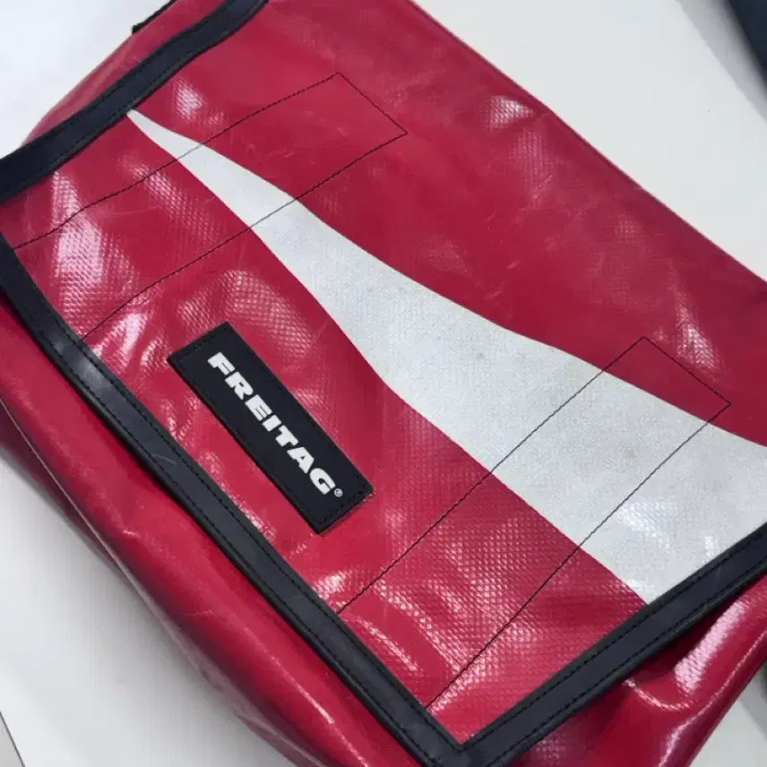[BUNJANG] Freitag F14 Dexter Messenger Bag Red White / 프라이탁 F14 덱스터 새제품 F14 DEXTER