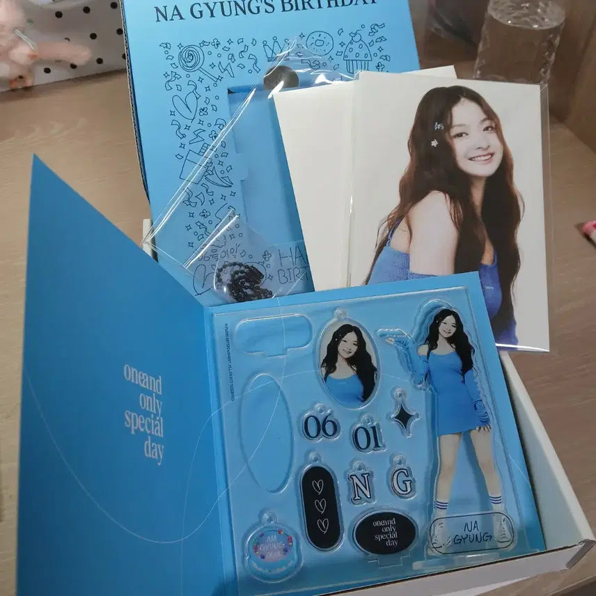 [BUNJANG] fromis_9 Lee Na Gyung and Lee Chae Young Birthday Box Bundle Set / 프로미스나인 프나 생일박스 이나경 이채영 일괄 양도 판매