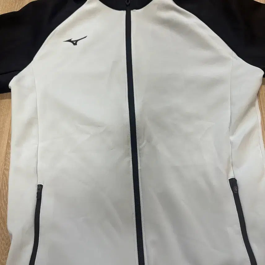 [SOLD OUT] 미즈노 트레이닝복 (105)