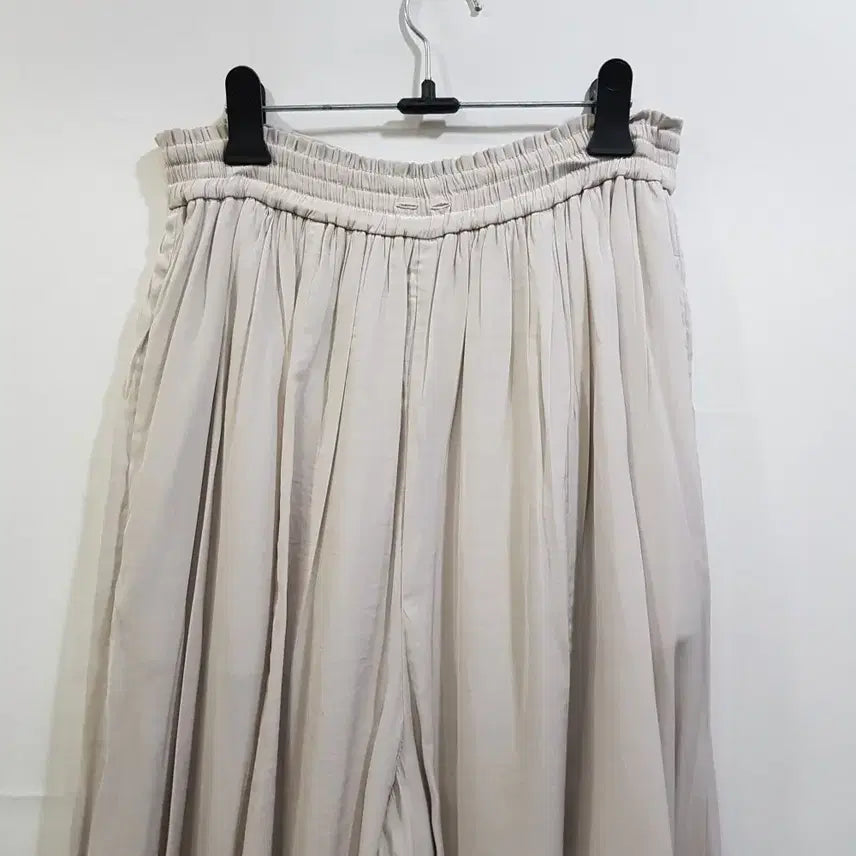[SOLD OUT] 빈티지 밴딩 하늘하늘 페미닌 와이드 통 바지 여M Q349