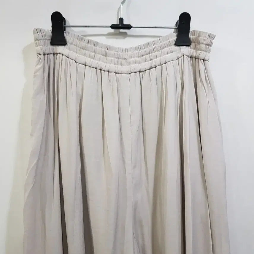[SOLD OUT] 빈티지 밴딩 하늘하늘 페미닌 와이드 통 바지 여M Q349